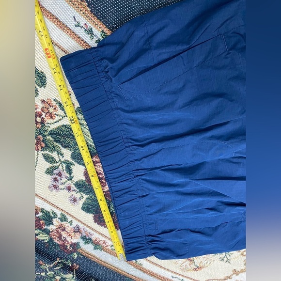 NEW Lolë Wander Track Pants Womens size Medium Blue Nylon Athletic Activewear - Picture 4 of 15